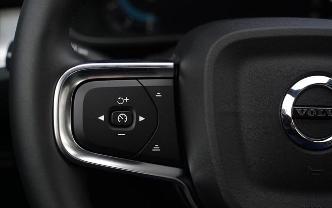 Volvo XC 40 cena 181544 przebieg: 1, rok produkcji 2024 z Strzelce Krajeńskie małe 352